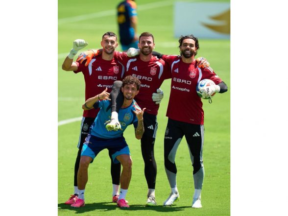 Sports News | David Raya Welcomes Spain Goalkeeping Battle Ahead of La Roja's World Cup Opener