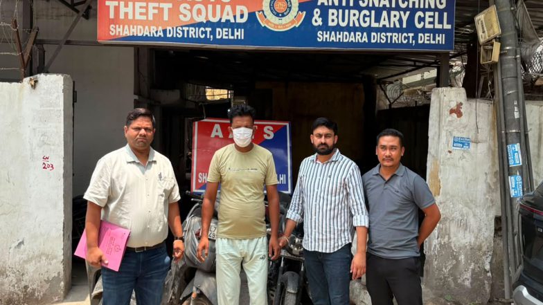 India News | Delhi Police Arrest Notorious Vehicle Snatcher; 4 Stolen Two-wheelers Recovered