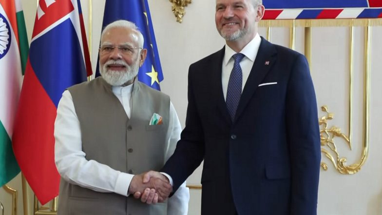 World News | PM Modi Meets Slovak President Peter Pellegrini at Presidential Palace; Holds Delegation-level Talks
