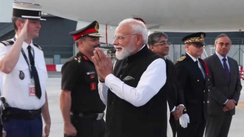 World News | PM Modi Arrives in Paris for Final Leg of France Visit