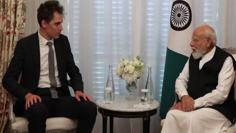 World News | PM Modi Meets Mistral AI CEO, Co-founder Arthur Mensch in Paris
