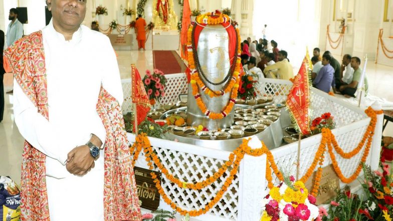 Business News | World's Largest 5,211-kg Parad Shivling Created by Raghunath Guruji; Grand Pran Pratishtha Held in Haridwar