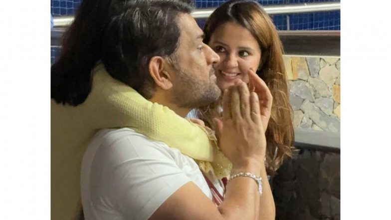 Entertainment News | Fam-jam Moment: Dhoni's Candid Picture with Wife Sakshi, Daughter Ziva Goes Viral