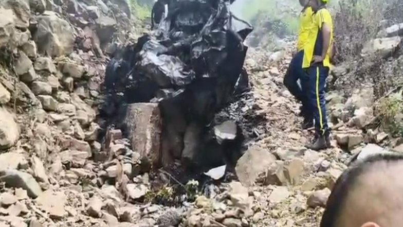India News | Uttarakhand: 5 Killed, 3 Injured as Vehicle Plunges into Gorge, Catches Fire in Barakot