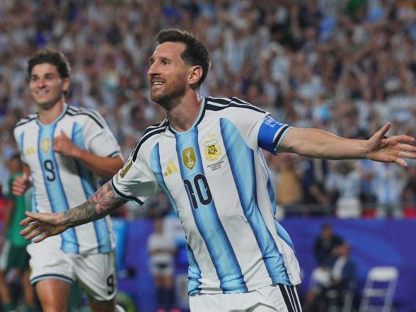 Sports News | FIFA World Cup 2026: Algeria Lodge Complaint with FIFA over Refereeing in 3-0 Defeat to Argentina