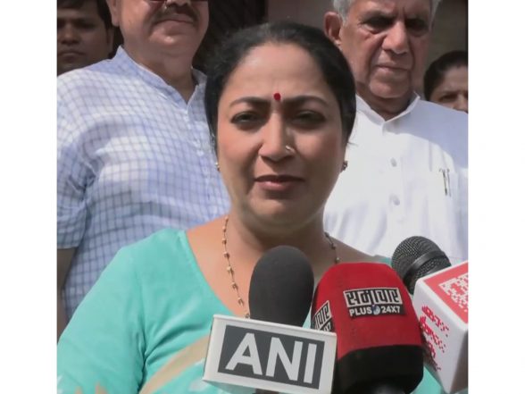 India News | Free DTC Travel for NEET Candidates, Cooling Zones for Parents at Exam Centres: Delhi Govt