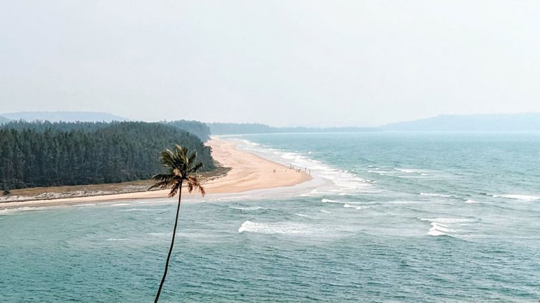 India News | Maharashtra: Five Tourists Drown at Ganpatipule Beach in Ratnagiri District, 3 Rescued