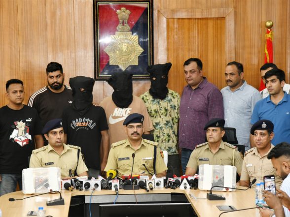 India News | Chandigarh Police Bust Goldy Dhillon Gang Module, 3 Arrested with Sophisticated Weapons