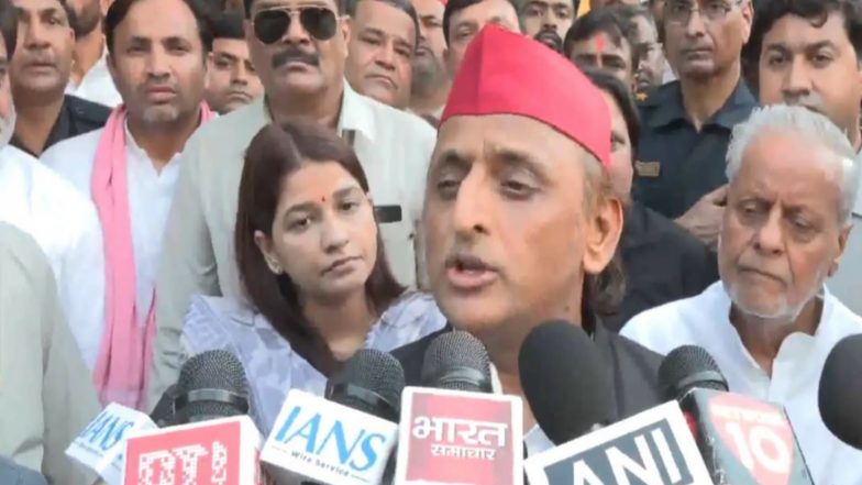 India News | Akhilesh Yadav Demands Rs 1 Crore Compensation for Victims' Families in Lucknow Fire Incident