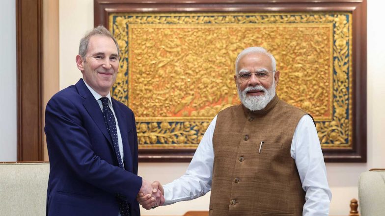 Business News | Global CEOs Are Lining Up to Write Cheques for India