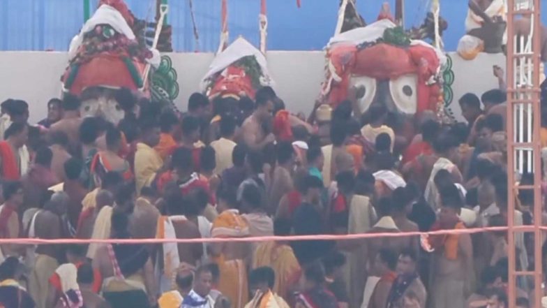 India News | Odisha: Over Four Lakh Devotees Attend Snana Purnima in Puri Amid Extensive Security Arrangements