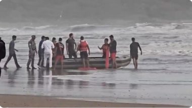 Aksa Beach Tragedy: 17-Year-Old College Student Feared Drowned in Mumbai; Search Operation Underway (Watch Video)