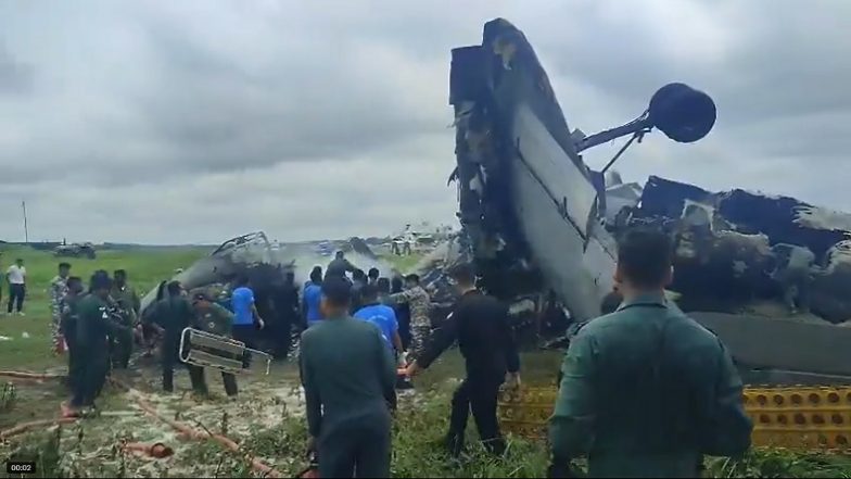 IAF AN-32 Transport Aircraft Crashes and Catches Fire While Landing at Assam&rsquo;s Jorhat Air Force Station, Video Surfaces