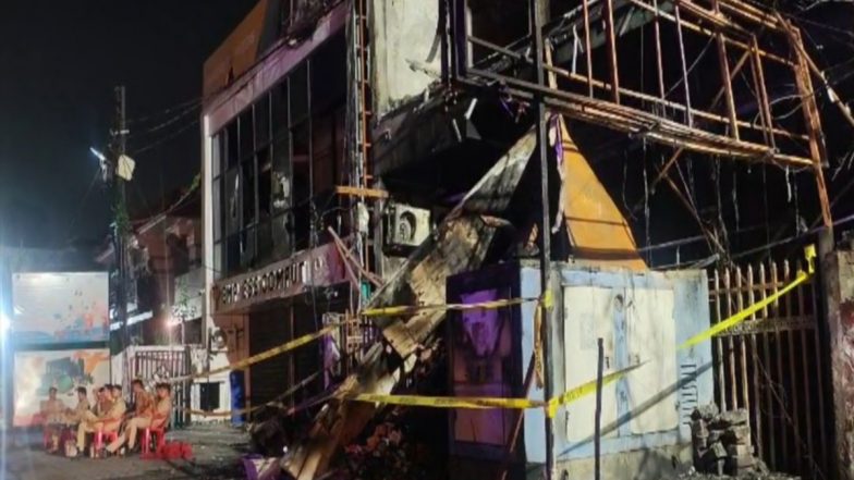 Lucknow Coaching Centre Fire: Uttar Pradesh Police Seal Building in Aliganj, Register FIR Against 6 Accused