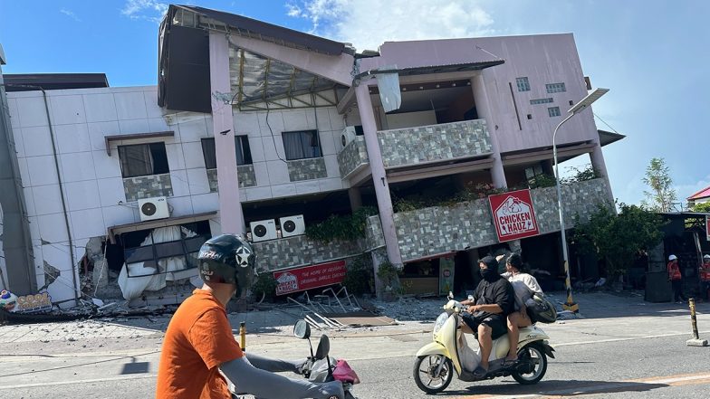 Philippines Earthquake Update: Death Toll Rises to 32 After Powerful 7.8 Magnitude Quake Destroys Buildings and Sets Off Tsunami