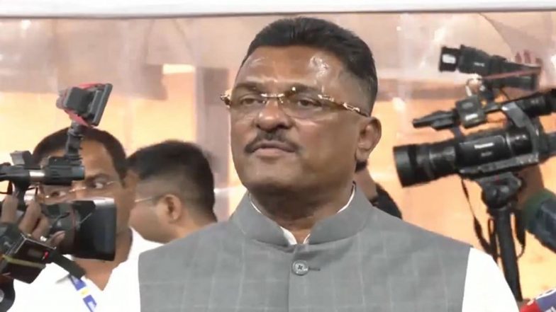 Maharashtra Transport Minister Pratap Sarnaik Tightens Marathi Rule for Auto, Taxi Drivers; Licence Action Warned