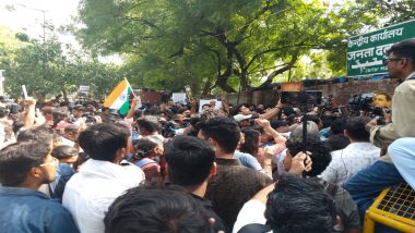 Cockroach Janta Party Begins Protest at Jantar Mantar, Demands Dharmendra Pradhan's Resignation (Watch Video)