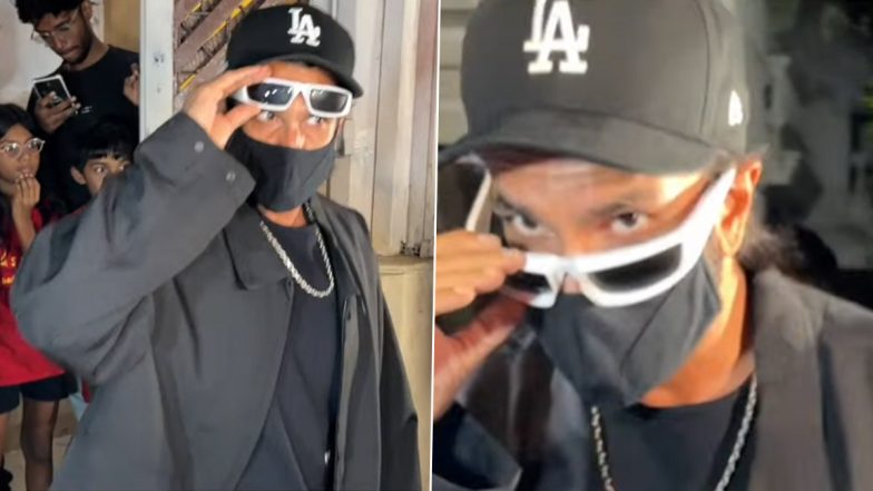 Ranveer Singh Hides His ‘Pralay’ Look During Visit to Director Hansal Mehta’s Office in Mumbai (Watch Video)