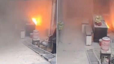 Lithium Battery Explodes at EV Scooter Shop in Balrampur, Small Blasts Continue for Nearly 30 Minutes (Watch Video)