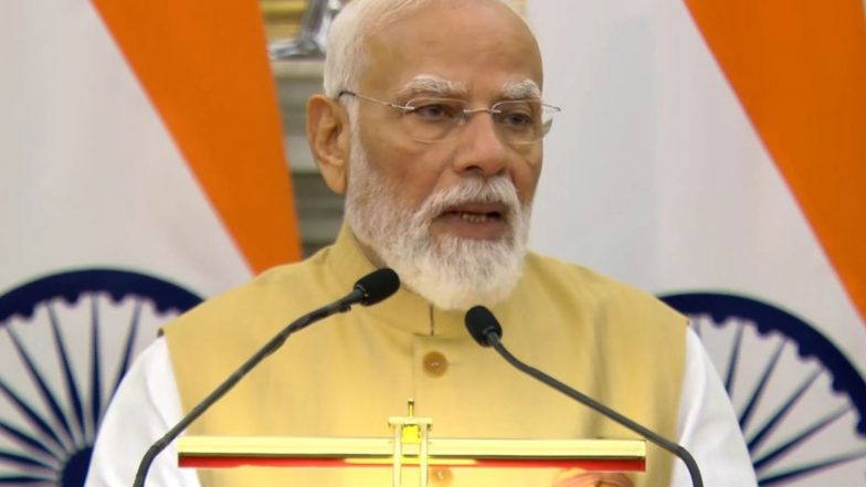 World News | India, Japan to Work in Biogas Field: PM Modi Says 1000 New Production Plants to Be Set Up