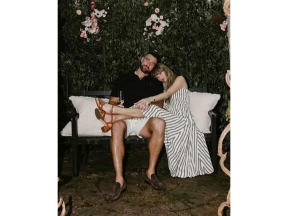 Ψυχαγωγικά Νέα | Η Taylor Swift και ο Travis Kelce δωρίζουν 26 εκατομμύρια δολάρια σε φιλανθρωπικούς σκοπούς ενόψει του γάμου στη Νέα Υόρκη