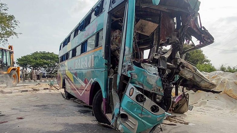 India News | Four Killed, Several Injured in a Road Accident in Andhra Pradesh's Markapuram