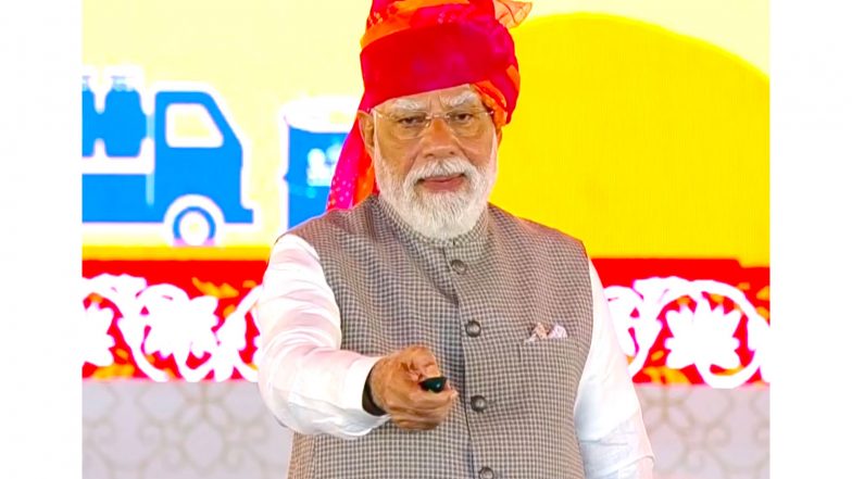 India News | PM Modi Inaugurates NHPC's 300 MW Karnisar Solar Power Plant in Rajasthan's Bikaner