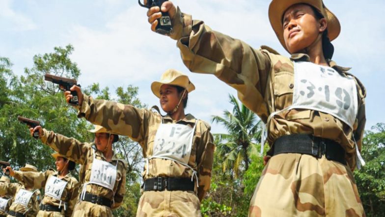 India News | CISF Inducts 22 Women Commandos into QRT Wing at Delhi Metro