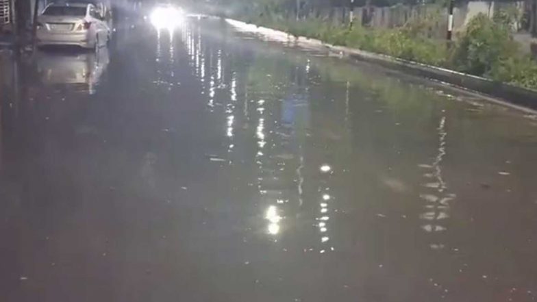 India News | Gujarat: Rain Accompanied by Thunder and Lightning Lashes Parts of Ahmedabad