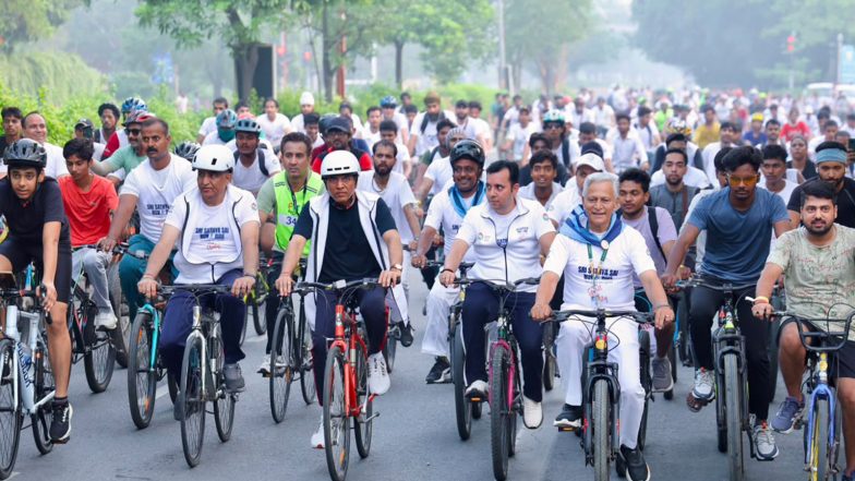 Sports News | Union Sports Minister Mansukh Mandaviya Leads 80th Fit India Sundays on Cycle in New Delhi