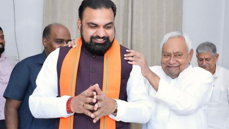 India News | Bihar: CM Samrat Choudhary Meets Nitish Kumar Ahead of Assembly Session