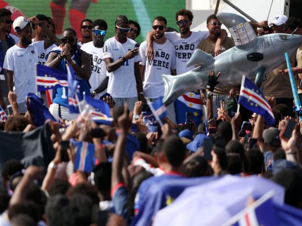 Αθλητικά Νέα | Παγκόσμιο Κύπελλο FIFA 2026: Οι παίκτες του Πράσινου Ακρωτηρίου δέχονται ηρωική υποδοχή μετά την ιστορική διαδρομή του WC Αθλητικά Νέα | Παγκόσμιο Κύπελλο FIFA 2026: Οι παίκτες του Πράσινου Ακρωτηρίου δέχονται ηρωική υποδοχή μετά την ιστορική διαδρομή του WC