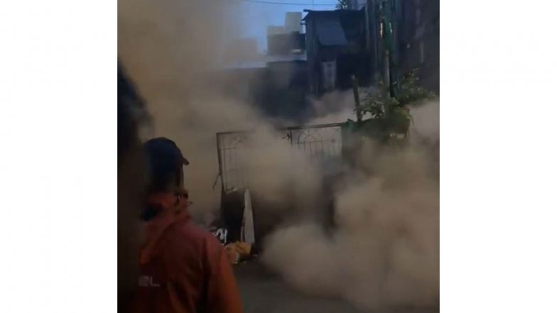 India News | Maharashtra: Two-storey Building Collapses in Pune's Somwar Peth; None Hurt