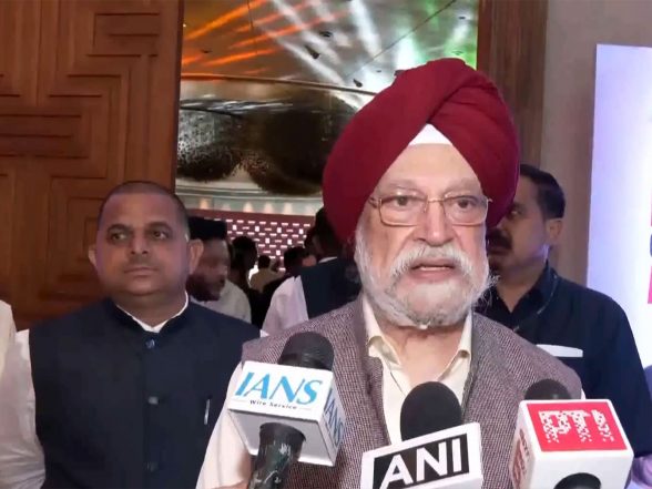 Business News | Petroleum Minister Puri Says No Issues with E20, Rollout of E25 Will Depend on Test Results and Stakeholder Consultation
