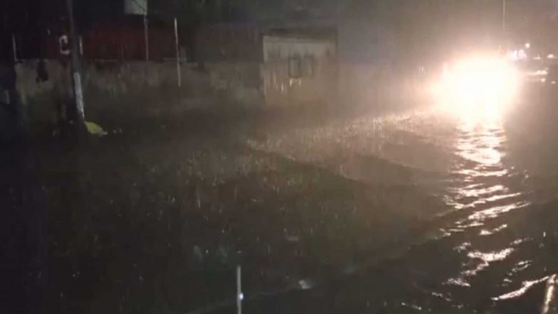 India News | Monsoon Spell Continues in Delhi as Rain Lashes Parts of National Capital, Waterlogging in Several Parts