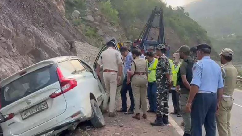 India News | Amarnath Yatra: Five Pilgrims Injured in Car Accident on Jammu-Srinagar National Highway