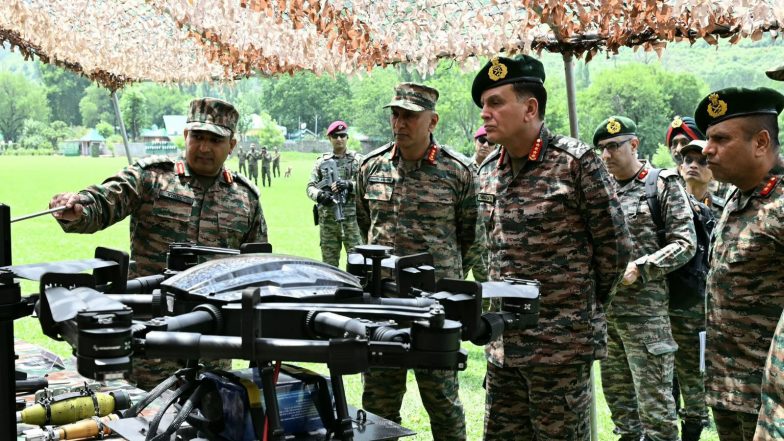 India News | Army Chief General Dhiraj Seth Reviews Security, Operational Preparedness During Maiden Northern Command Visit