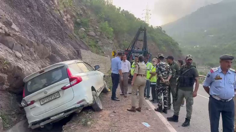 India News | Union Minister Jitendra Singh Monitors Amarnath Pilgrims' Road Accident, Assures All Possible Help