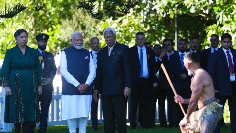 World News | PM Modi Receives Traditional Maori Powhiri Welcome at Government House in Auckland