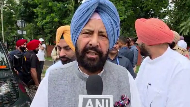 India News | Punjab BJP Chief Accuses AAP Govt of Hijacking Civic Polls, Submits Memorandum to Governor