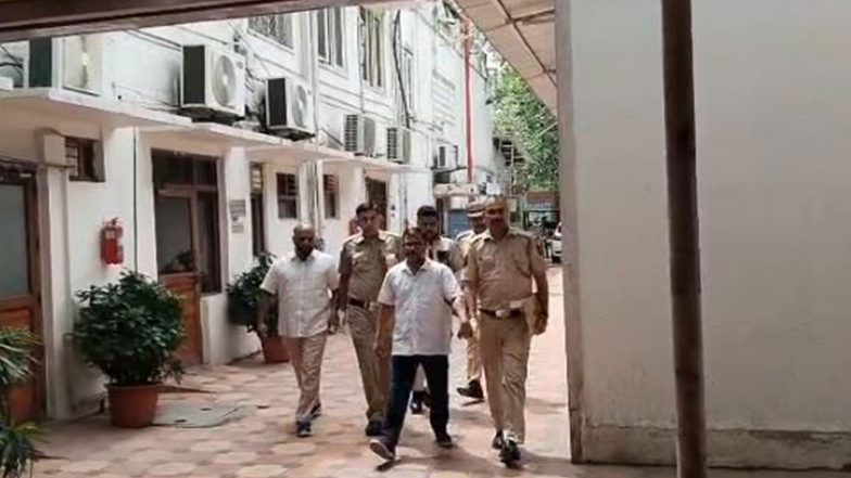 India News | PFI Terror Conspiracy Case: Delhi Court Puts PFI Leader on Trial for Waging War Against India, Conspiracy for Overthrowing Govt