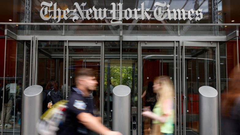 World News | Trump Administration Subpoenas New York Times Journalists over Air Force One Reports