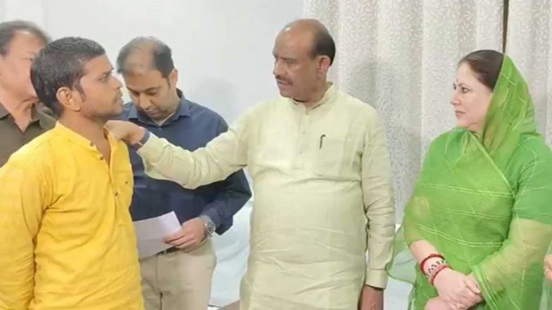 India News | Om Birla Hands over Rs 5 Lakh Cheques to Families of Women Who Died During Treatment in Hospital