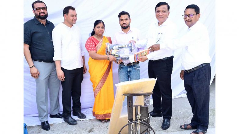 India News | Uttarakhand CM Dhami's Intervention Helps Local Resident Start Jute Bag Business; Sewing Machine Delivered Same Day