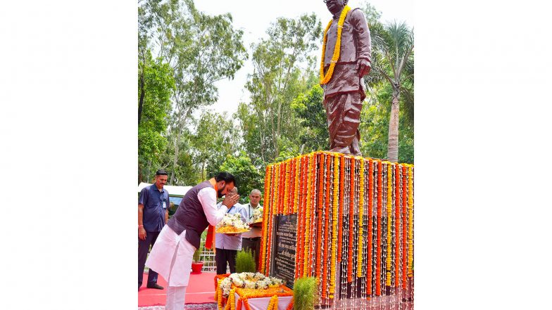India News | Patna: NDA Leaders Participate in Satyendra Narayan Sinha Jayanti; Governor, CM Pay Tributes