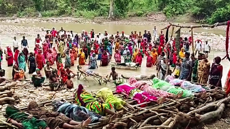India News | MP: Tribal Families Stage 'Chita Andolan' Against Ken-Betwa Project in Chhatarpur