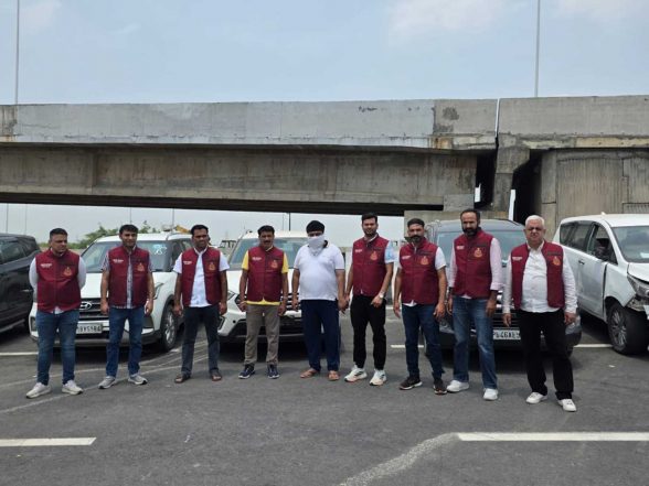India News | Delhi Crime Branch Busts Inter-state Luxury Car Theft Syndicate; 12 High-end Vehicles Recovered