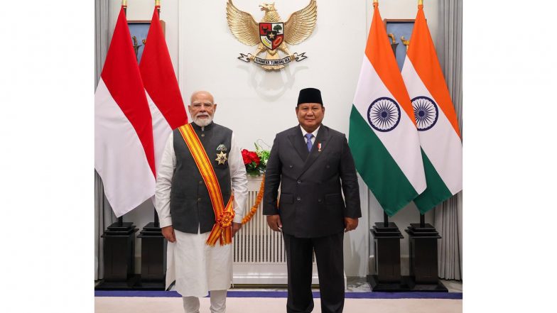 World News | PM Modi Gifts Unique Indian Artworks, Speciality Tea, Handloom Silk to Indonesian Leadership