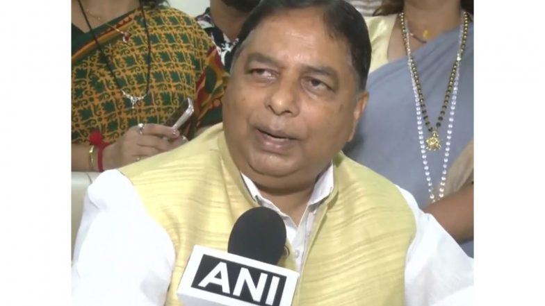 India News | Reveal Names or Apologise: J-K BJP Chief Sat Paul Sharma on Legal Notice to Omar Abdullah over Poaching Allegations