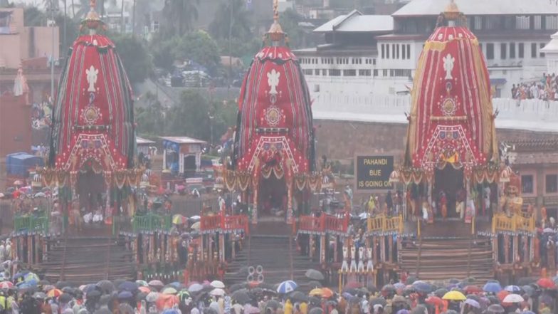 India News | Pahandi Rituals Begin at Puri Jagannath Temple Ahead of Grand Rath Yatra; Chariot Pulling at 2 PM